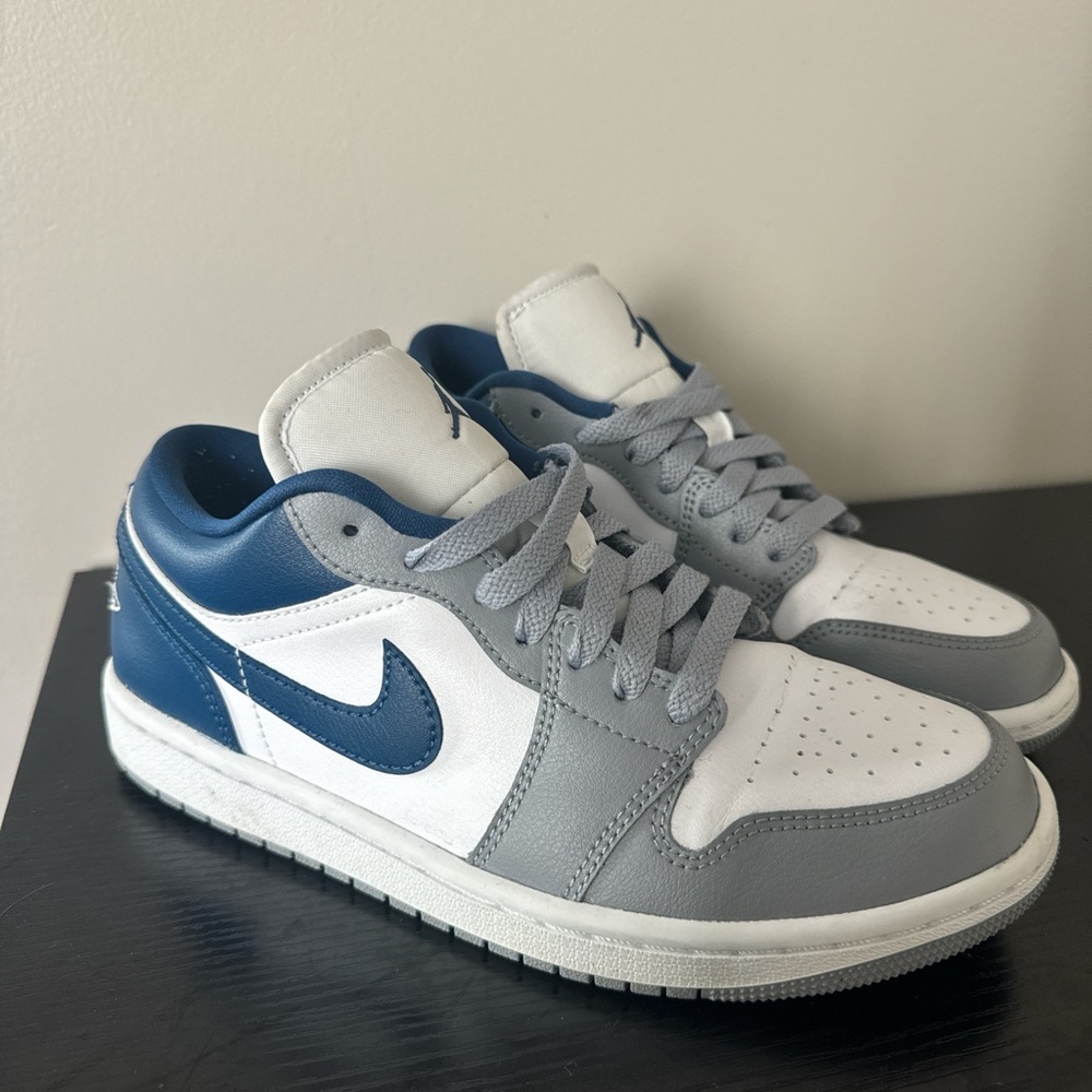 Air Jordan Low